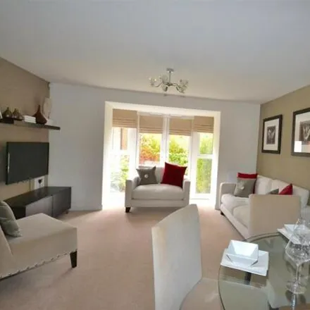 Image 4 - Bowhill Way, Harlow, CM20 1FH, United Kingdom - Townhouse for sale