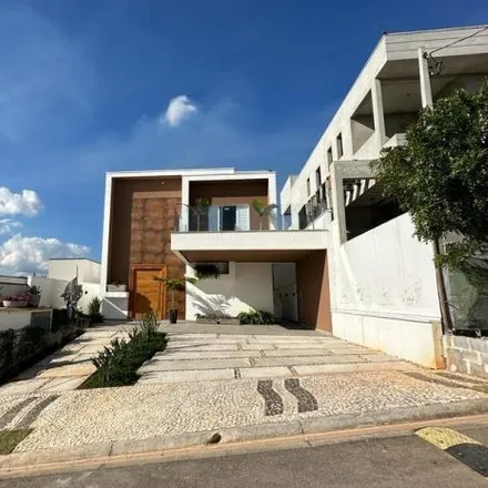 Buy this 4 bed house on Avenida João XXIII in Jardim São Pedro, Mogi das Cruzes - SP