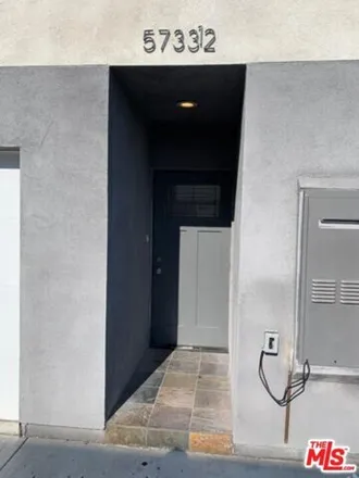 Image 3 - 5728 Fair Avenue, Los Angeles, CA 91601, USA - Townhouse for rent