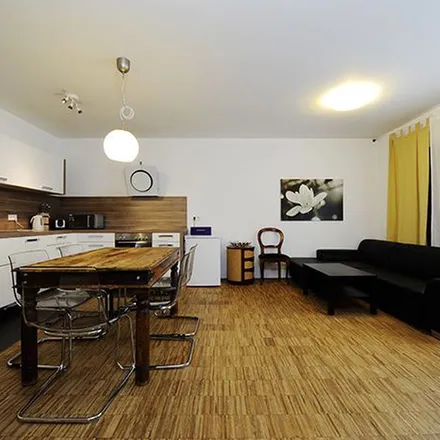 Rent this 4 bed apartment on Alte Eppelheimer Straße 17 in 69115 Heidelberg, Germany