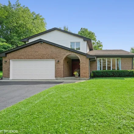Buy this 4 bed house on 125 Seminole Drive in North Barrington, Lake County