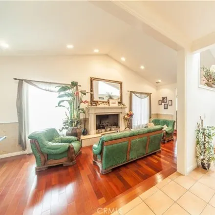Image 2 - 15155 Otsego Street, Los Angeles, CA 91403, USA - House for sale