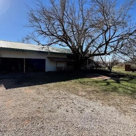 Image 3 - 536 East Sammy Baugh Avenue, Rotan, Fisher County, TX 79546, USA - House for sale