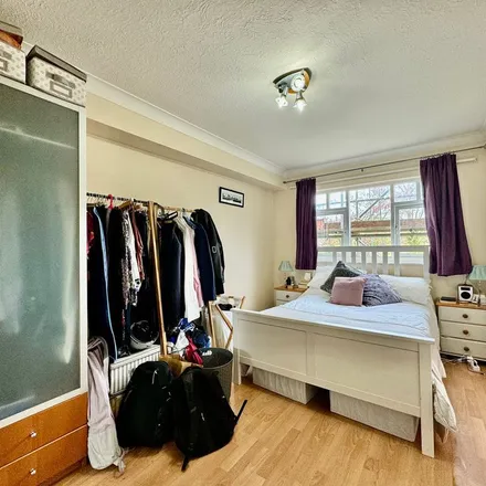 Image 6 - 25 Keswick Road, London, SW15 2EW, United Kingdom - Apartment for rent