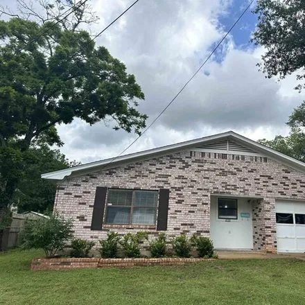 Buy this 2 bed house on 271 East Colorado Street in Palestine, TX 75801