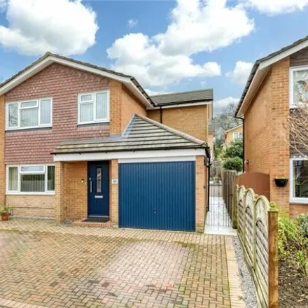 Buy this 4 bed house on Avebury in Easthampstead, RG12 8SQ