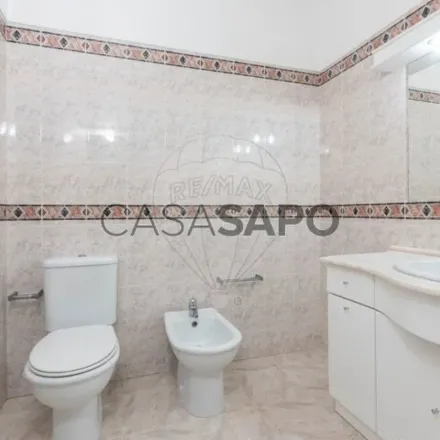 Rent this 2 bed apartment on Rua Nunes Álvares Pereira in 2615-273 Alverca do Ribatejo, Portugal