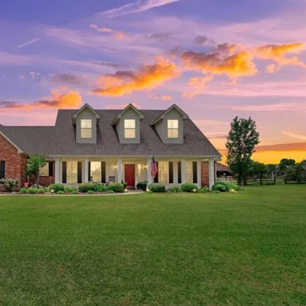 Buy this 5 bed house on 917 Chalk Hill Ln in Haslet, Texas