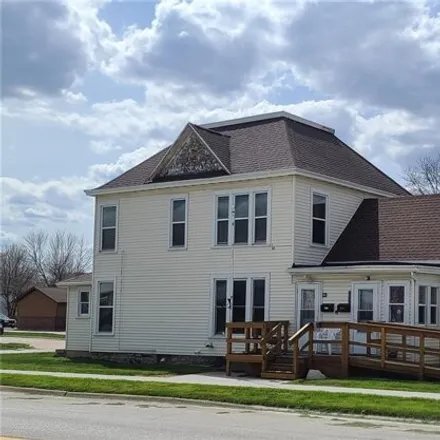 Buy this 4 bed house on 334 C Avenue in Vinton, IA 52342