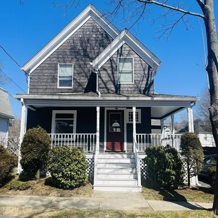 Rent this 3 bed house on 12 Endicott Street in Cliftondale, Saugus