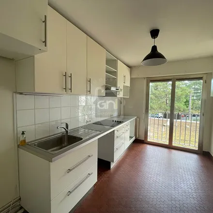 Rent this 4 bed apartment on Versailles in Yvelines, France