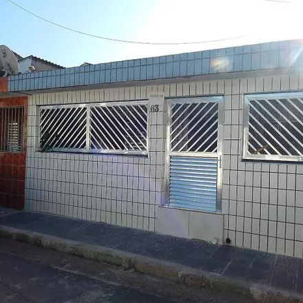 Buy this 2 bed house on Rua José Roberto Moscarielo in Rádio Clube, Santos - SP