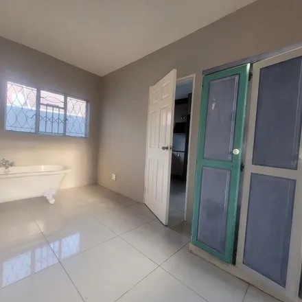 Rent this 3 bed apartment on Daniel Malan Avenue in Florida Hills, Roodepoort