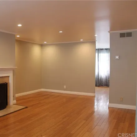 Image 3 - 14201 Dickens Street, Los Angeles, CA 91423, USA - Townhouse for rent