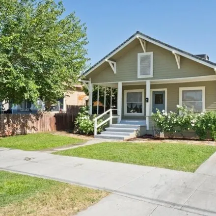 Buy this 3 bed house on 2001 Orange Street in Bakersfield, CA 93304