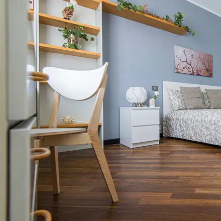 Rent this 8 bed room on Via Roberto Bellarmino in 20141 Milan MI, Italy