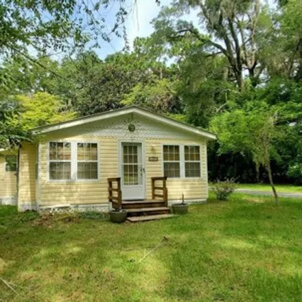 Buy this 2 bed house on 1409 North Springfield Street in Perry, FL 32347