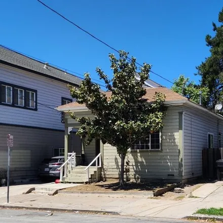 Buy this 4 bed house on 411 East Saint James Street in San Jose, CA 95112