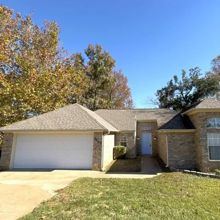 Rent this 3 bed house on 1004 Brad Cir in Lindale, Texas