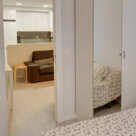 Rent this 4 bed room on Calle Juan José Lorente in 54, 50005 Zaragoza