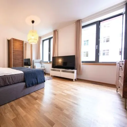 Rent this 5 bed room on Junger Esslinger in Hinter dem Lämmchen 2, 60311 Frankfurt