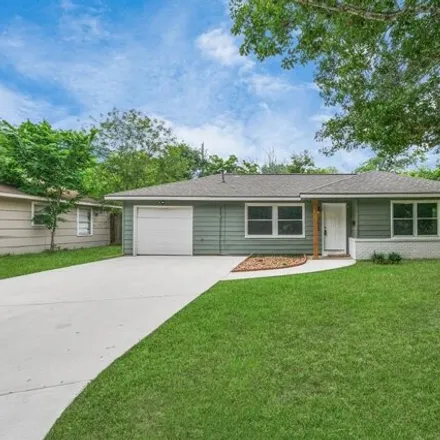 Rent this 2 bed house on 1737 South Park Drive in Alvin, TX 77511