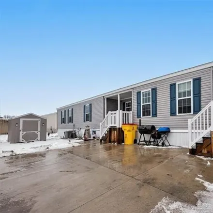 Image 3 - 16073 Charlemagne Avenue West, Clinton Charter Township, MI 48038, USA - Apartment for sale