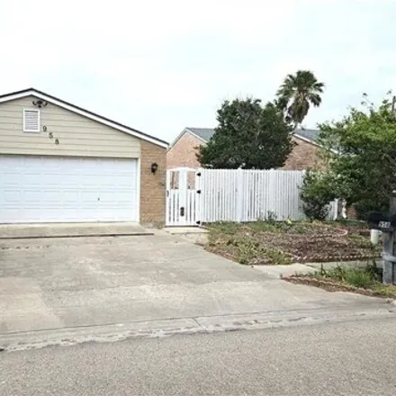 Buy this 3 bed house on 996 Oriole Street in Corpus Christi, TX 78418
