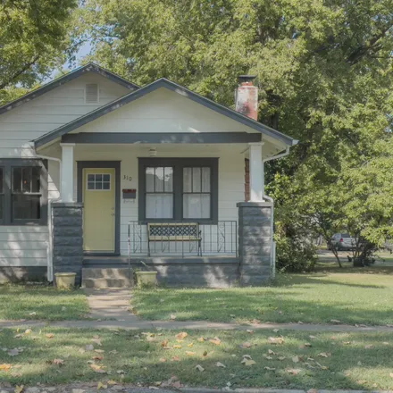 Rent this 2 bed house on 310 North Pearl Avenue in Joplin, MO 64801
