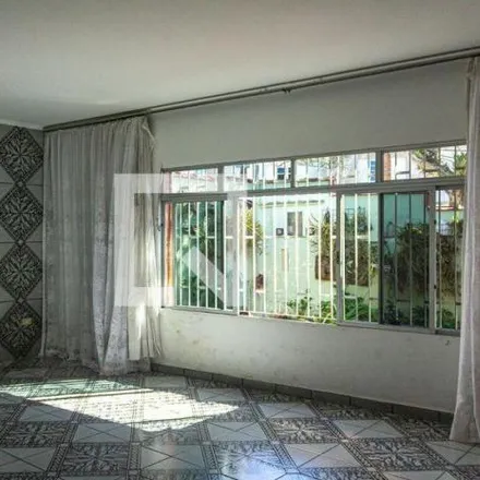 Rent this 2 bed house on Rua Primeiro de Junho in Vila São José, Ribeirão Pires - SP