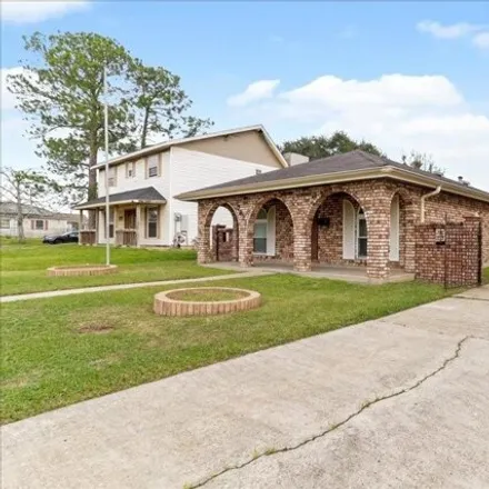 Image 3 - 7821 Henley St, New Orleans, Louisiana, 70126 - House for sale