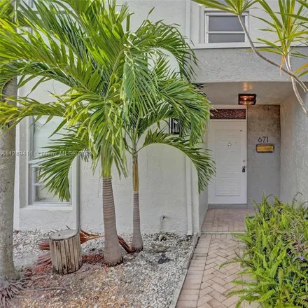 Image 1 - 671 Cypress Lane, Wilton Manors, FL 33305, USA - Townhouse for sale