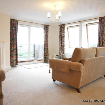 Image 1 - Dalmore Court, Barrow-in-Furness, LA13 9UP, United Kingdom - Room for rent