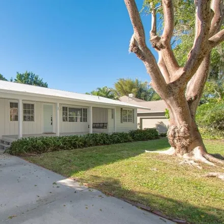 Rent this 3 bed house on 1726 Floyd Street in Sarasota, FL 34239