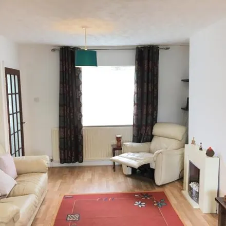 Buy this 4 bed duplex on 41 Queen Margaret's Road in Coventry, CV4 8FW