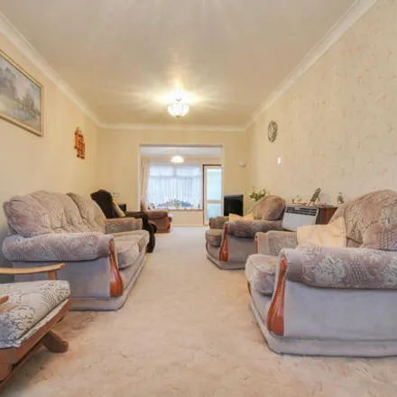 Image 2 - Great Spenders, Basildon, SS14 2NU, United Kingdom - Townhouse for sale