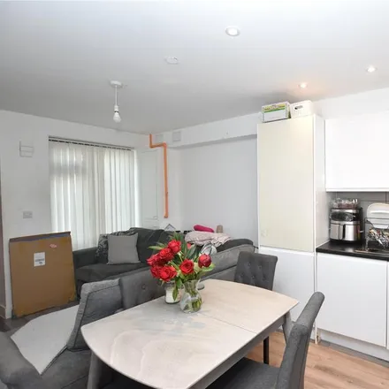 Image 7 - Suffolk Road, London, SE25 6EY, United Kingdom - Apartment for rent