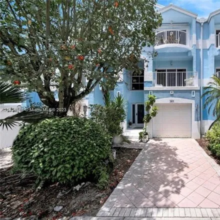 Buy this 3 bed townhouse on 381 Franklin St in Hollywood, Florida