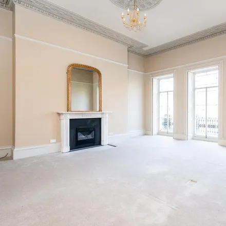 Image 2 - Snapdragons Nursery, Grosvenor Place, Bath, BA1 6AX, United Kingdom - Apartment for rent