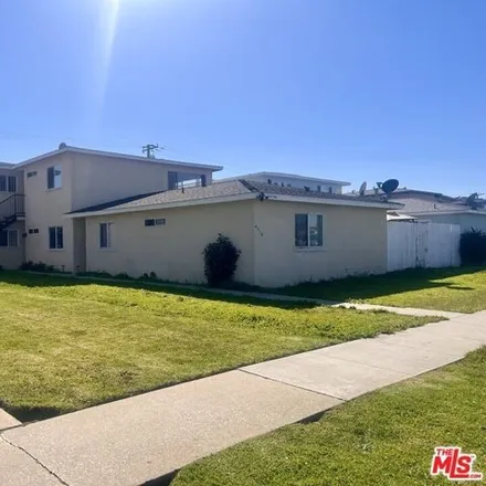 Buy this 5 bed house on 4119 Redondo Beach Boulevard in Torrance, CA 90504