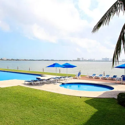 Buy this 4 bed apartment on Avenida Paraíso in Isla Dorada, 75500 Cancún