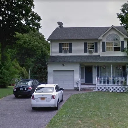 Rent this 4 bed house on 2 Keewaydin Court in Port Jefferson Station, Brookhaven