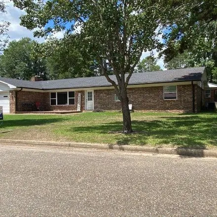 Buy this 3 bed house on 713 Southeast M Avenue in Idabel, OK 74745