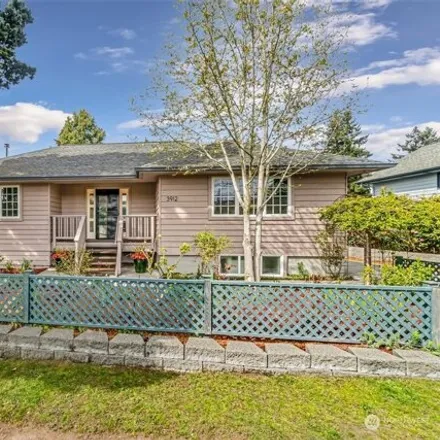 Buy this 3 bed house on 3912 Southwest 100th Street in Seattle, WA 98146