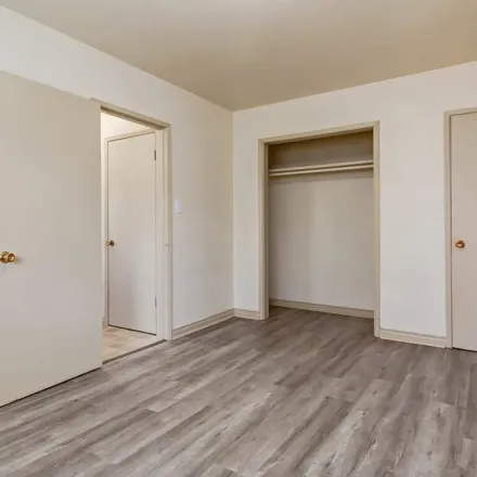 Rent this 1 bed apartment on Rosewood Manor in 106 Street NW, Edmonton