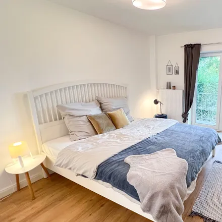 Rent this 2 bed apartment on Wandsbeker Königstraße 28 in 22041 Hamburg, Germany