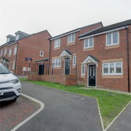 Buy this 3 bed duplex on Pikewell Close in Harelaw, DH9 9DD