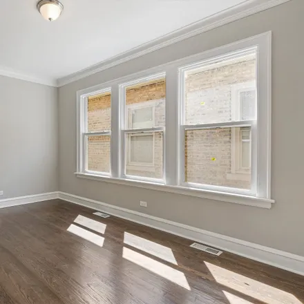 Image 6 - 1724 West 90th Place, Chicago, IL 60620, USA - House for sale