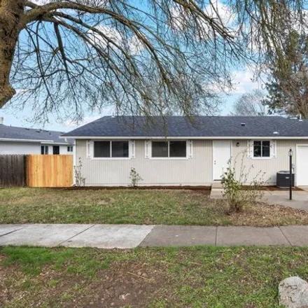 Buy this 4 bed house on 331 Arnwood Street in Medford, OR 97501