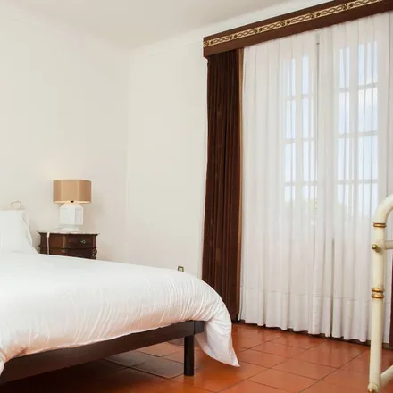 Rent this 6 bed house on Vilar do Paraíso in Vila Nova de Gaia, Porto